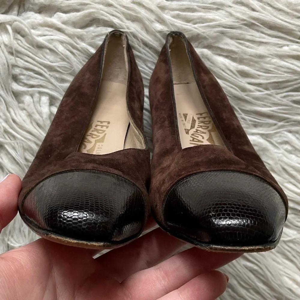 Salvatore Ferragamo Brown Suede Leather Snake Embossed Toe Cap Pump Heels Size 8
